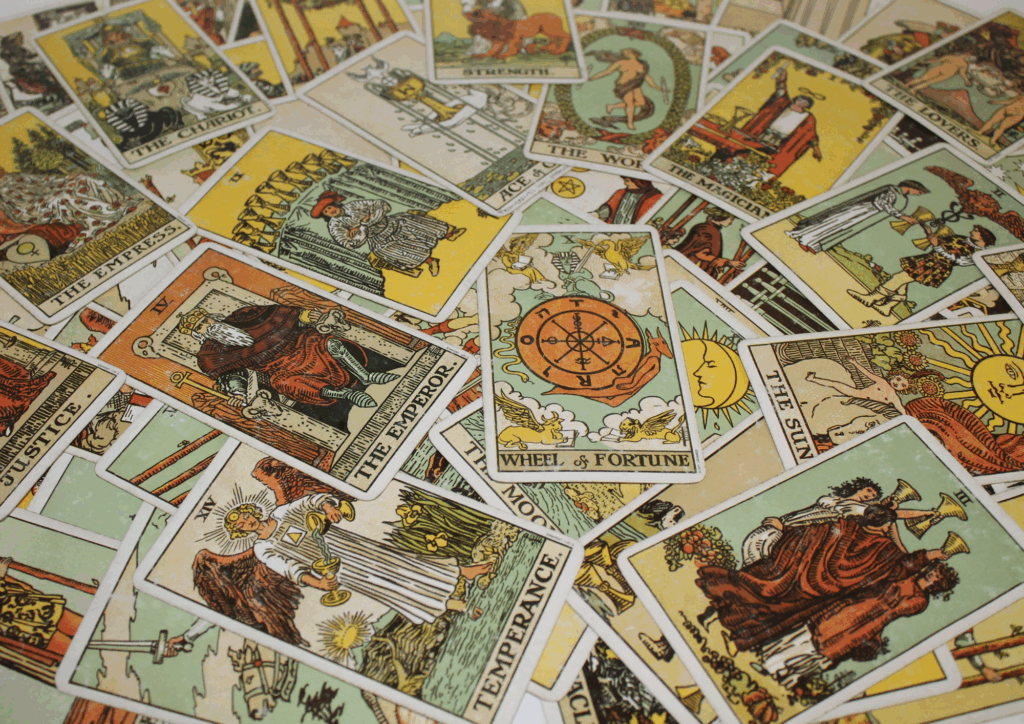Canva Image libre de droit tarot de marseille