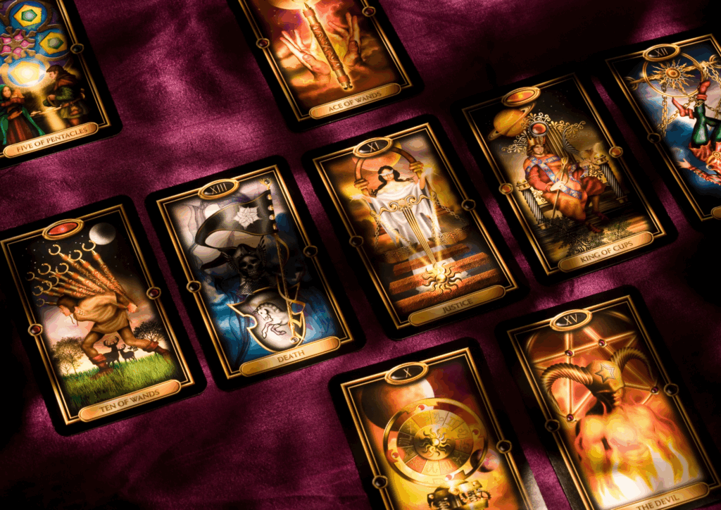 Canva libre de droit tarot dore